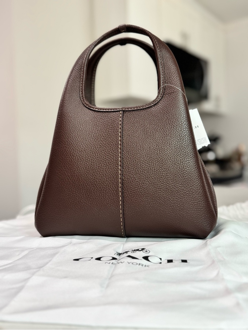 Coach Brown Pebbled Leather Shoulder Bag with Gold Hardware - Picture 5 of 6